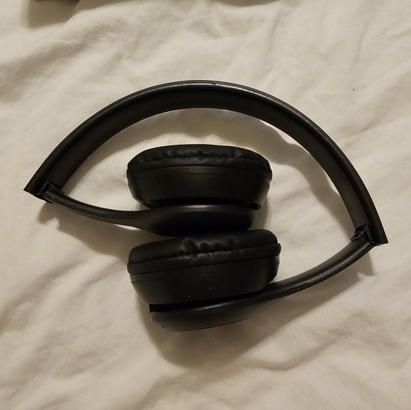 P47 5.0 + EDR WIRELESS HEADPHONES. - Picture 5 of 7